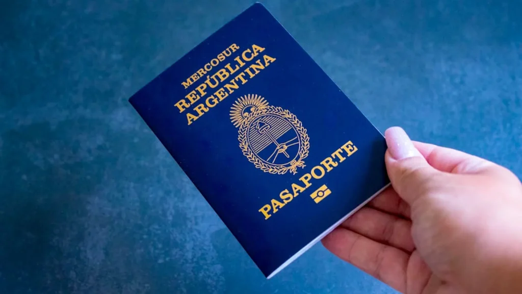 Argentina apuesta a los “pasaportes dorados”: el plan para atraer millonarios e inversiones al país