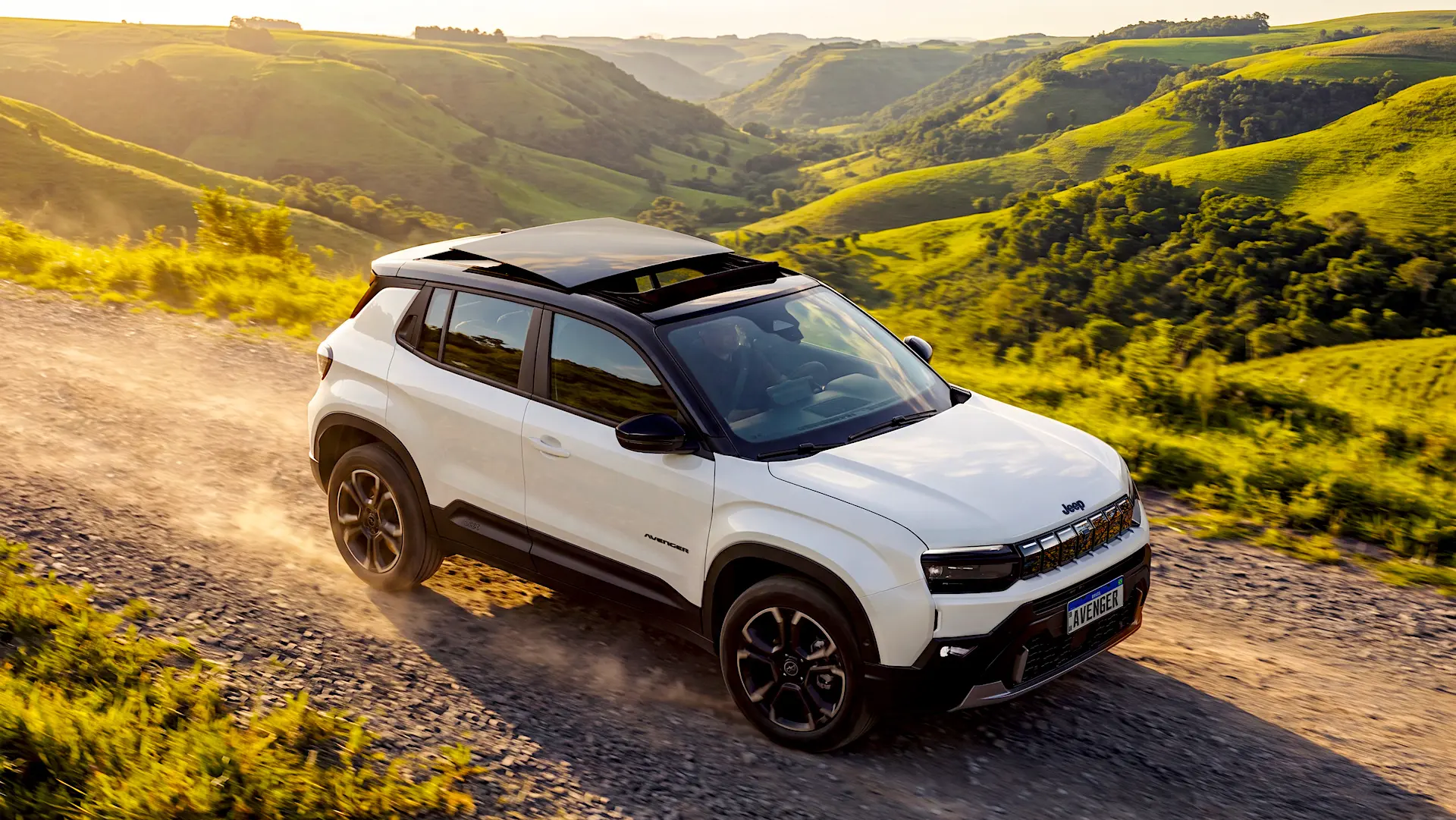 Jeep prepara un nuevo SUV híbrido para la Argentina: sería el más barato de la marca