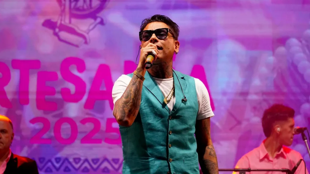 Uriel Lozano llega a House 27 para una noche de cumbia junto a Azul Saita