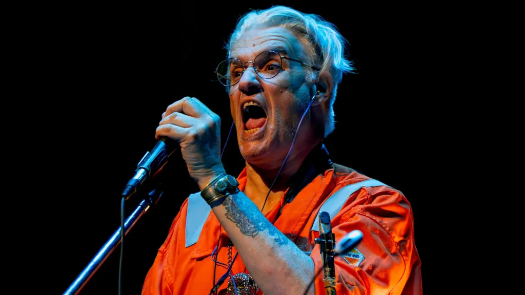 Roberto Pettinato llega a House 27 con su homenaje a Sumo en una gran noche de rock nacional